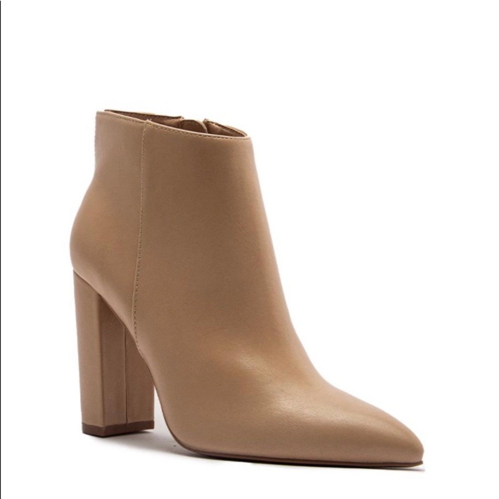 Say Hello to Fall with a nude boot